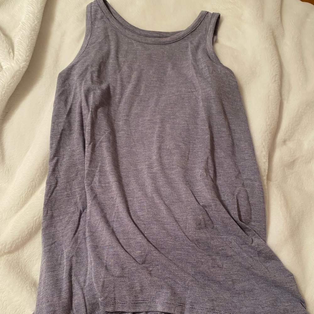 purple tank top